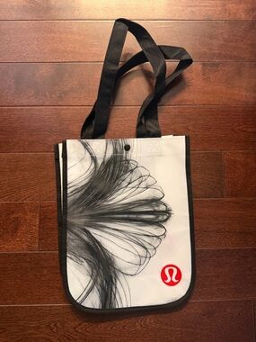 Lululemon Reusable Collectible Recycle Bag